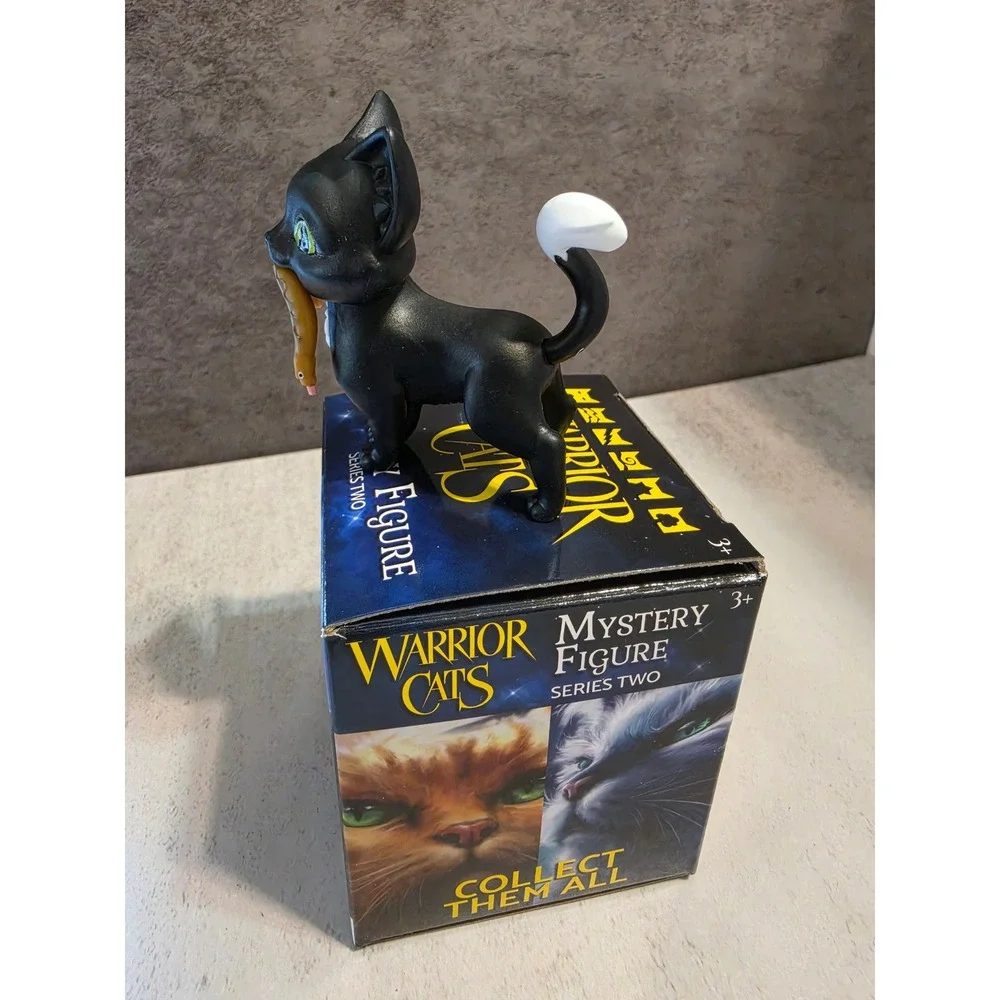 Warrior Cats Mystery Figure Series Two Ravenpaw Black Cat Vinyl With Box